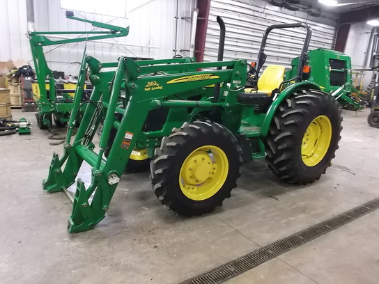 2011 John Deere 5095M