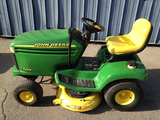 2000 John Deere LX279