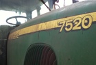 2005 John Deere 7520 Cab