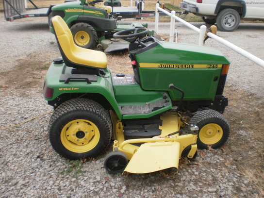  John Deere 425