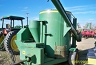  John Deere 750