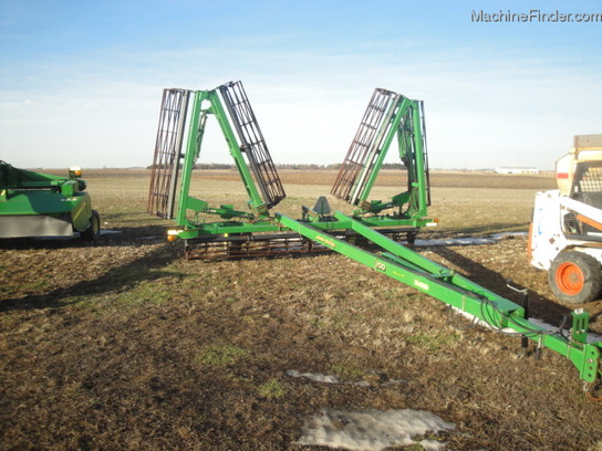 2001 John Deere 200