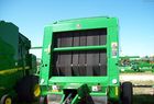 2000 John Deere 566