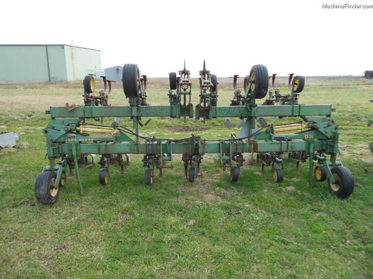  John Deere 85
