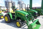 2007 John Deere 3320