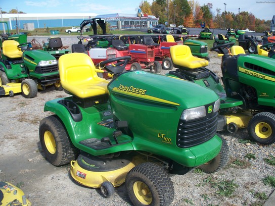  John Deere LT160