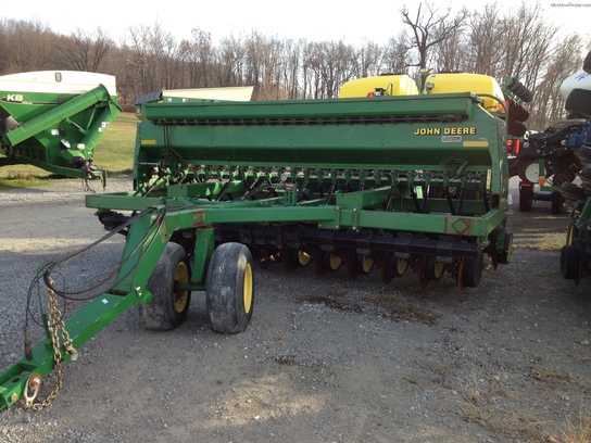 2002 John Deere 1560