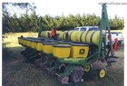 2001 John Deere 1750