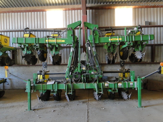 2011 John Deere 1720