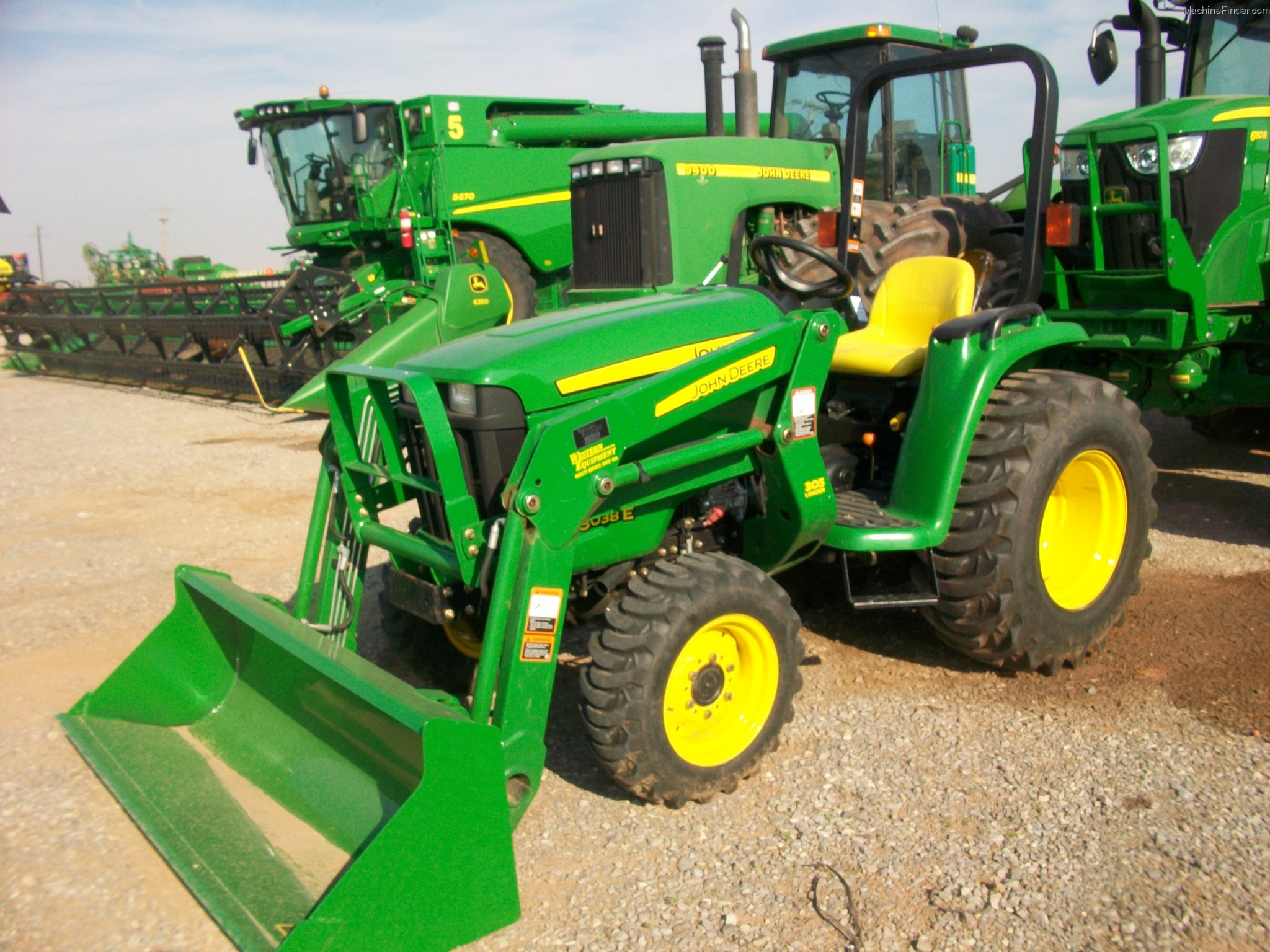 2010 John Deere 3038E Tractors Compact (140hp.) John Deere