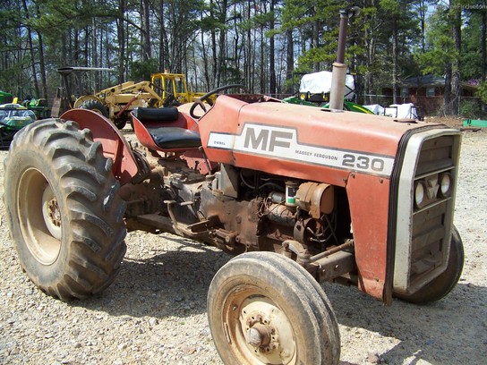  Massey - Ferguson 230
