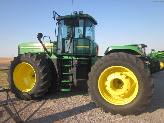2002 John Deere 9220