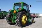 2011 John Deere 7130