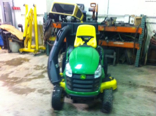 2012 John Deere D140