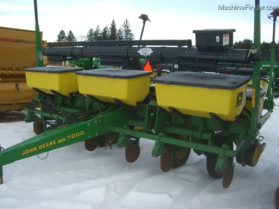  John Deere 7200