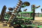 2004 John Deere 637