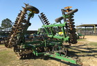 2004 John Deere 637