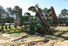 2004 John Deere 637
