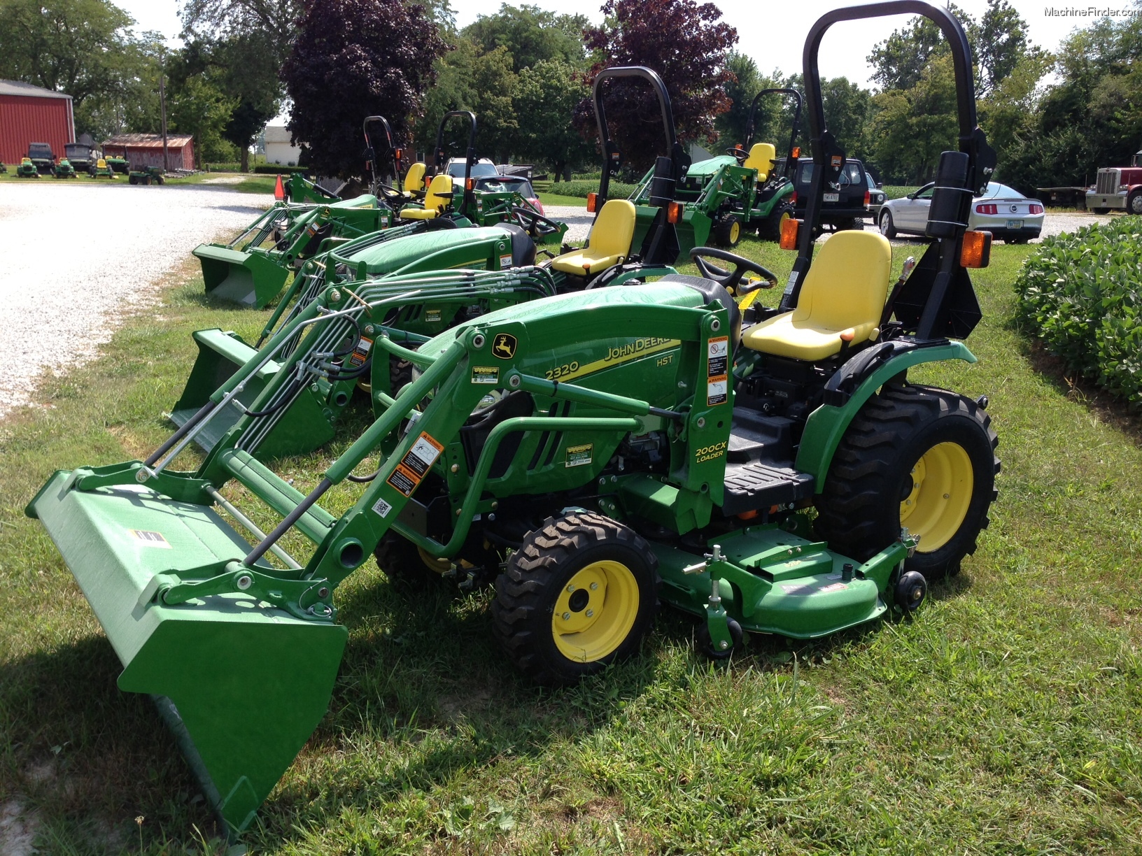 2013 John Deere 2320 Tractors Compact (140hp.) John Deere