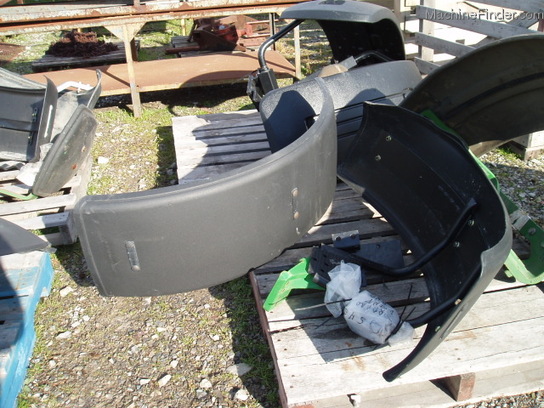  John Deere FENDERS