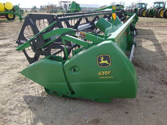2008 John Deere 635F