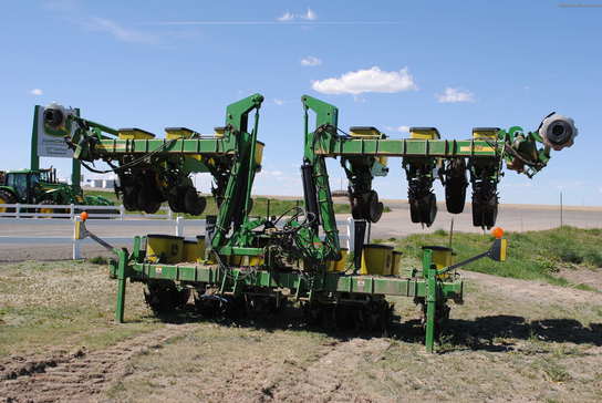 2002 John Deere 1720