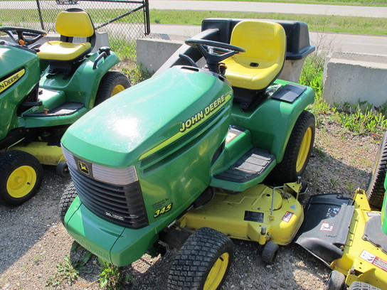 2001 John Deere 345