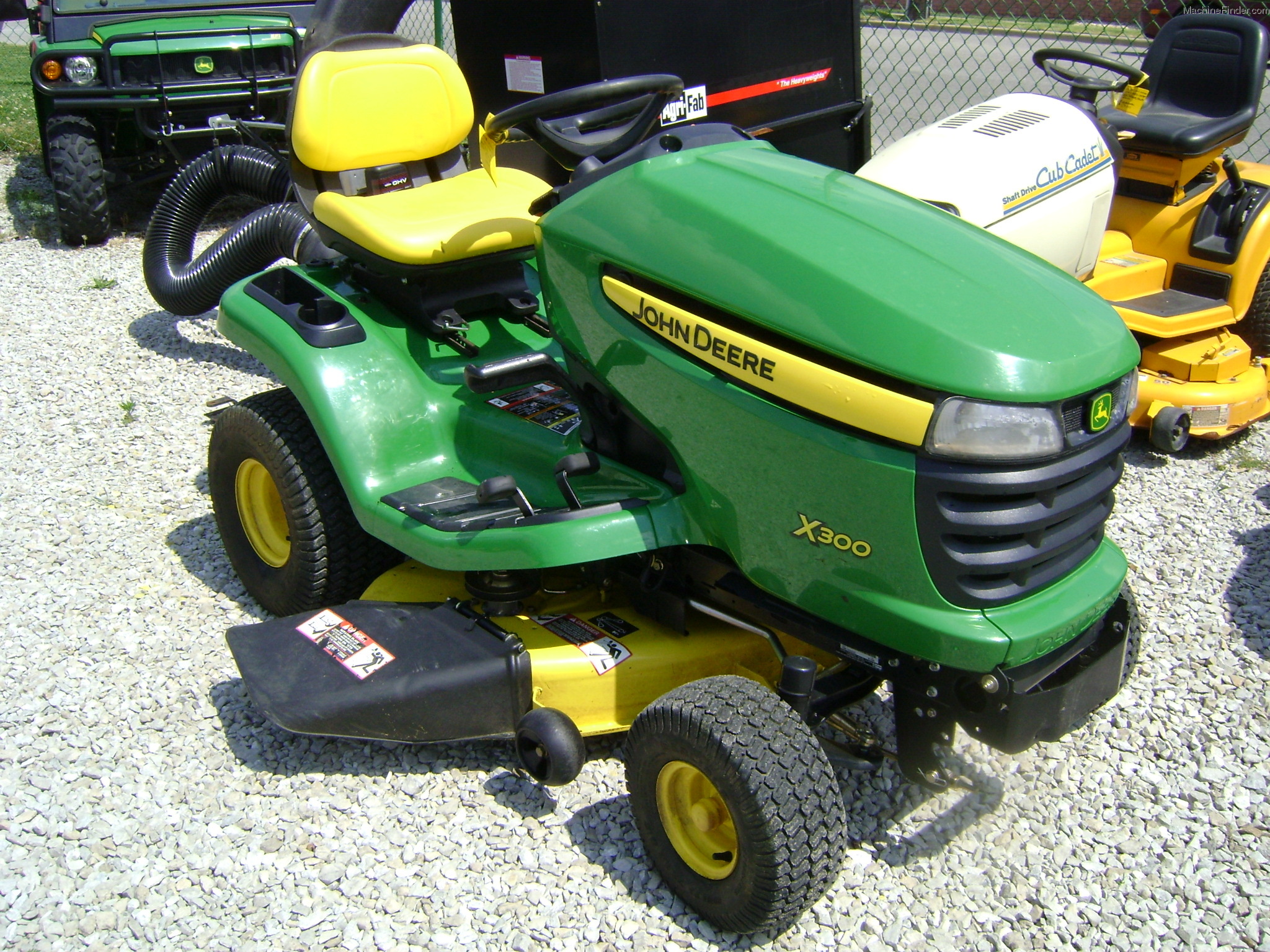 2009 John Deere X300 Lawn & Garden and Commercial Mowing John Deere