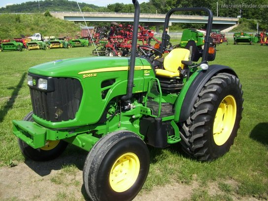 2010 John Deere 5065M