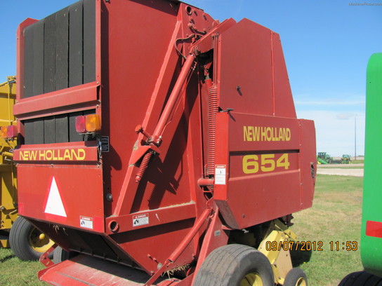1997 New Holland 654