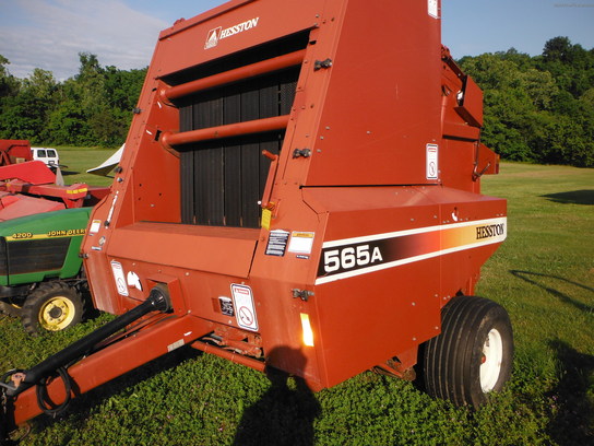  Hesston 565A