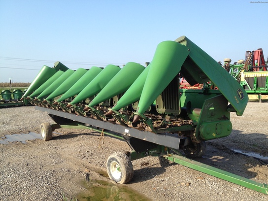 2002 John Deere 893