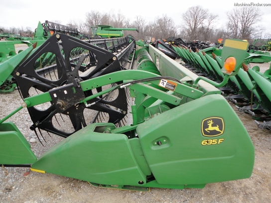 2009 John Deere 635F