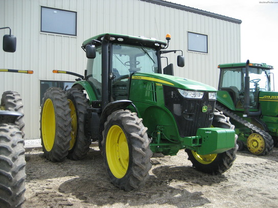 2012 John Deere 7200R
