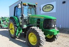 2011 John Deere 7230