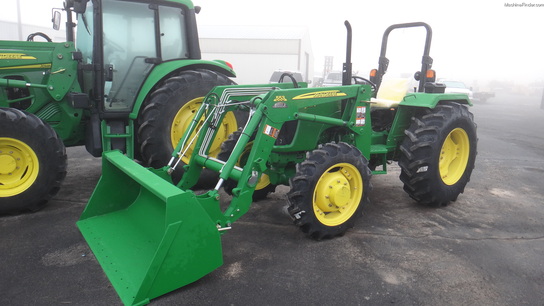 2013 John Deere 5065E & Loader