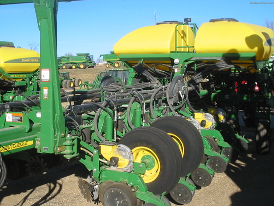 2012 John Deere 1770NT
