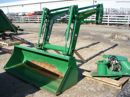 2011 John Deere 563