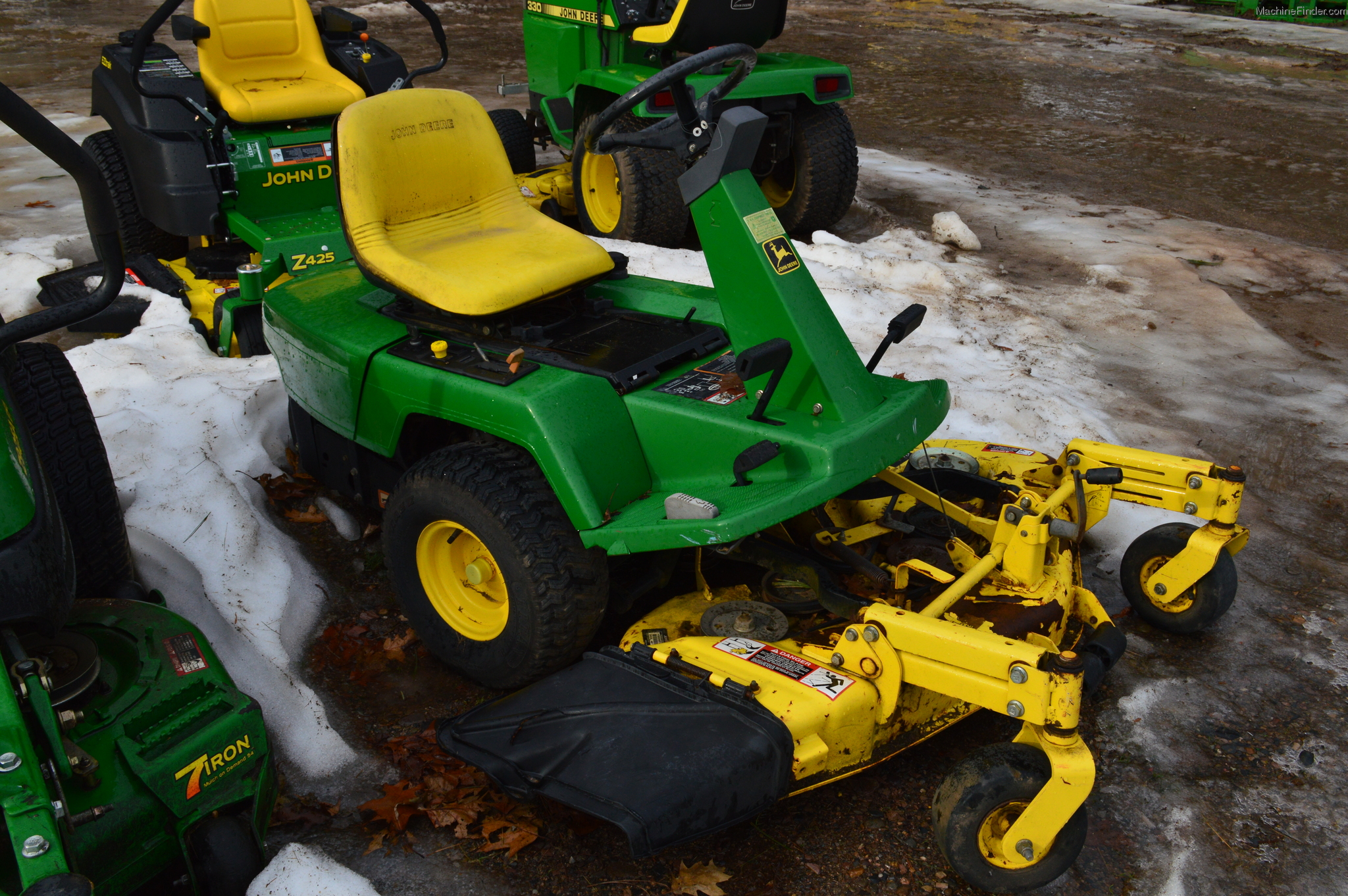 2001 John Deere F525 Lawn & Garden and Commercial Mowing John Deere MachineFinder