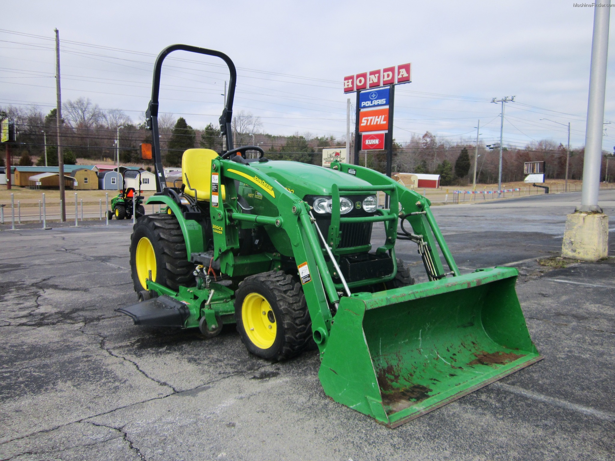 2007 John Deere 2320 Tractors Compact (140hp.) John Deere
