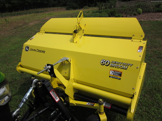 2011 John Deere 60HDB