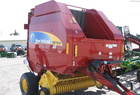 2010 New Holland BR7070