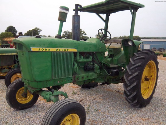  John Deere 3010