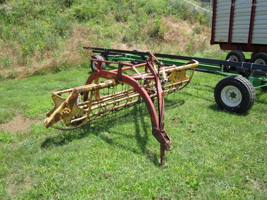  New Holland 256