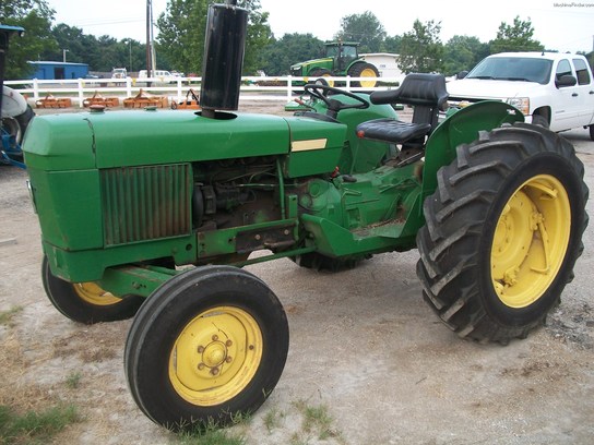  John Deere 2040