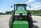2011 John Deere 8260R