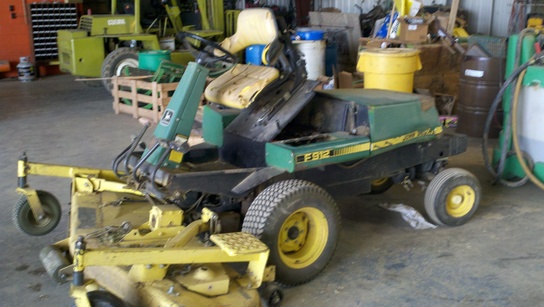 1988 John Deere F912