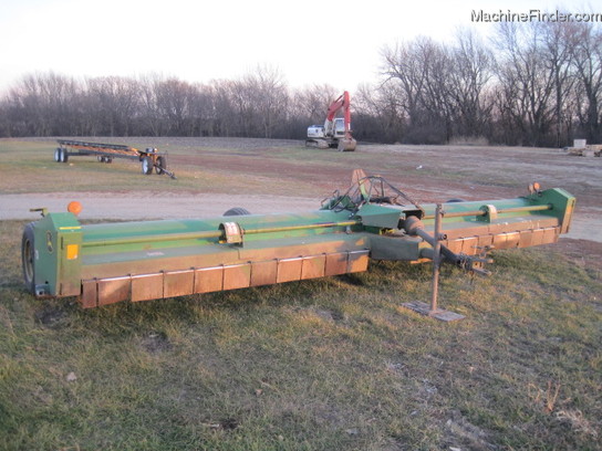 2012 John Deere 120