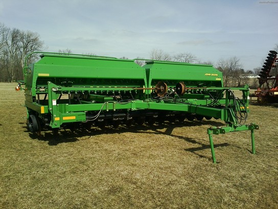 1999 John Deere 1560