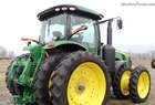 2011 John Deere 8260R